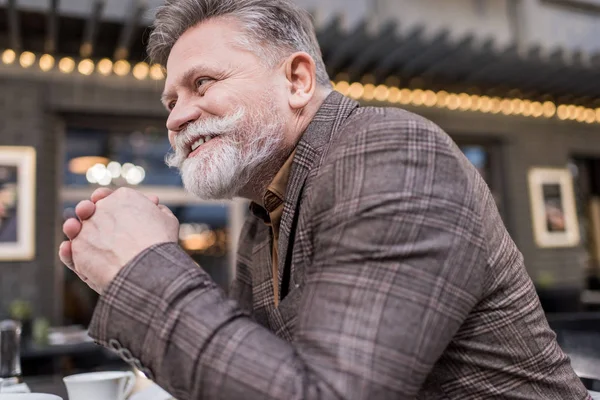 Side View Smiling Senior Man Stylish Jacket Cafe — Stock Photo, Image