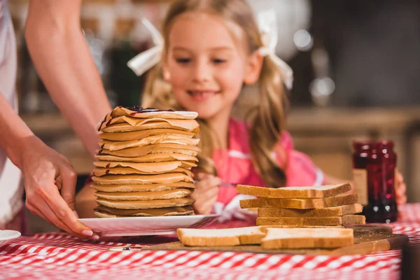 Pancakes — Free Stock Photo