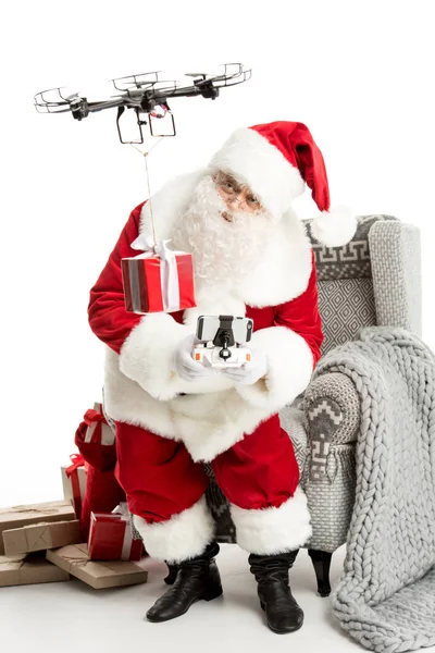 Weihnachtsmann mit Drohne — Stockfoto