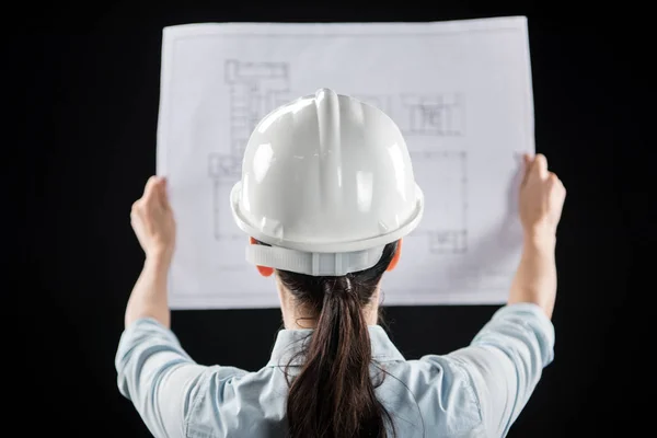 Architecte féminine dans le casque — Photo de stock