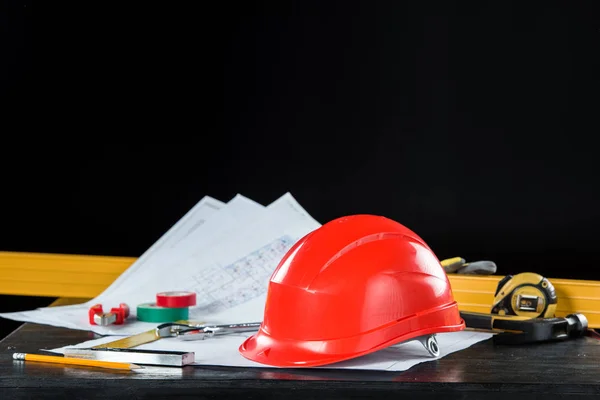 Equipamento de engenharia na mesa — Fotografia de Stock