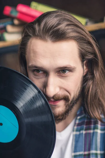 Man Holding vinil Record — Fotografia de Stock