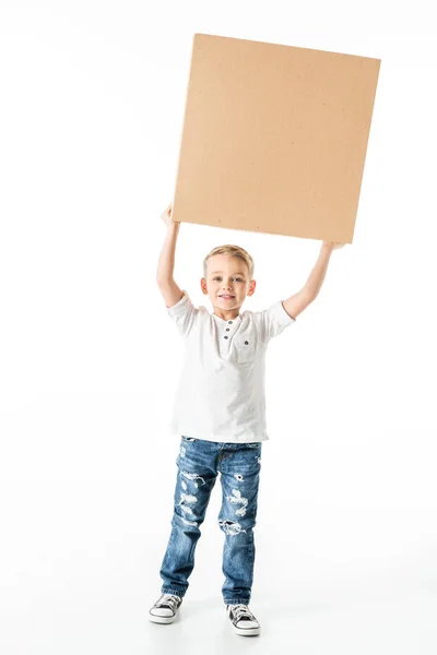 Menino com caixa de papelão — Fotografia de Stock