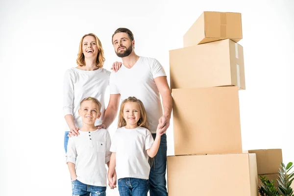 Família se mudando para casa nova — Fotografia de Stock