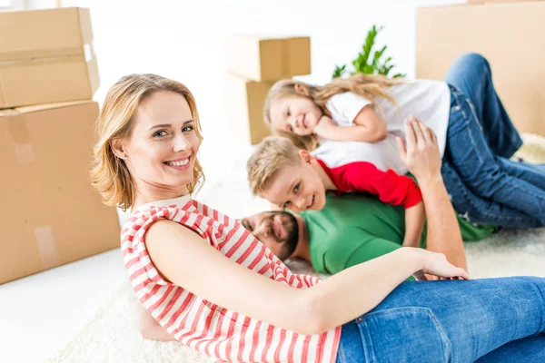 Familie hat Spaß — Stockfoto