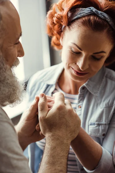 Happy mature couple — Stock Photo