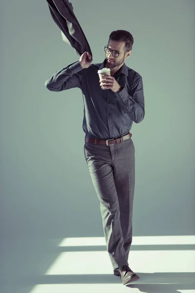 Homem bonito com copo de papel — Fotografia de Stock