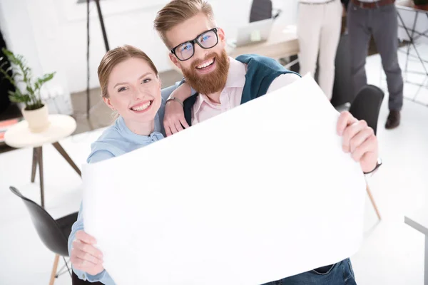 Junge Unternehmer arbeiten zusammen — Stockfoto