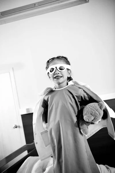 Girl playing in hospital — Stock Photo