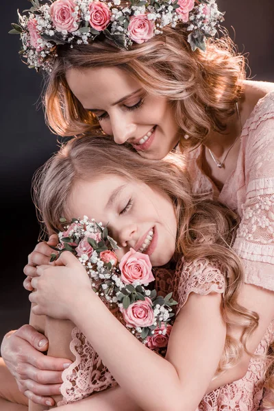 Happy mother and daughter — Stock Photo