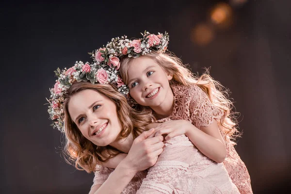 Щаслива мати і дочка — Stock Photo