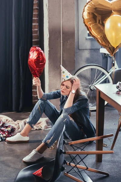 Woman holding balloon — Stock Photo