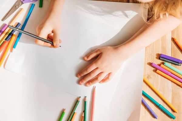 Cute kid drawing — Stock Photo