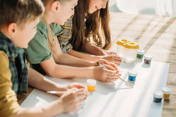 Cute kids painting — Stock Photo