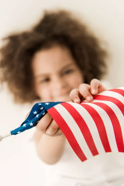 Bébé fille avec drapeau américain — Photo de stock