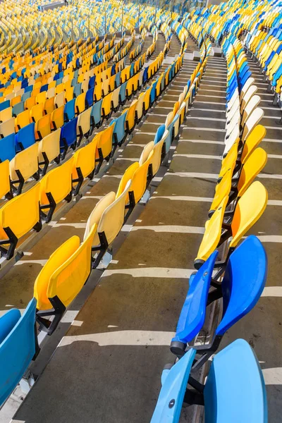 Sitzreihen im Stadion — Stockfoto