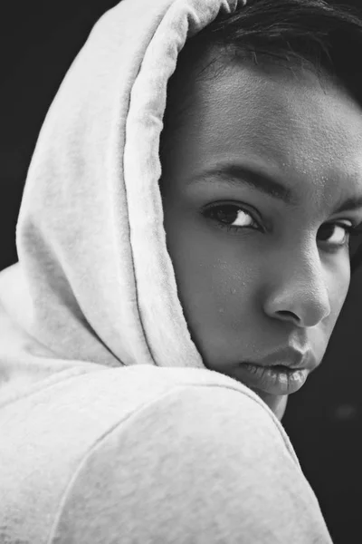 Young sportswoman posing — Stock Photo