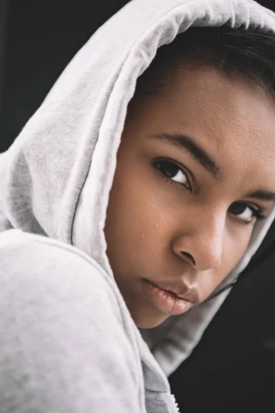 Young sportswoman posing — Stock Photo