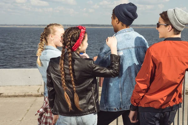 Teenagers posing in skateboard park — Stock Photo