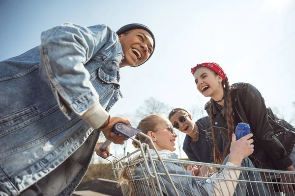 Teenagers group having fun — Stock Photo