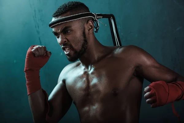 Muay thai fighter — Stock Photo