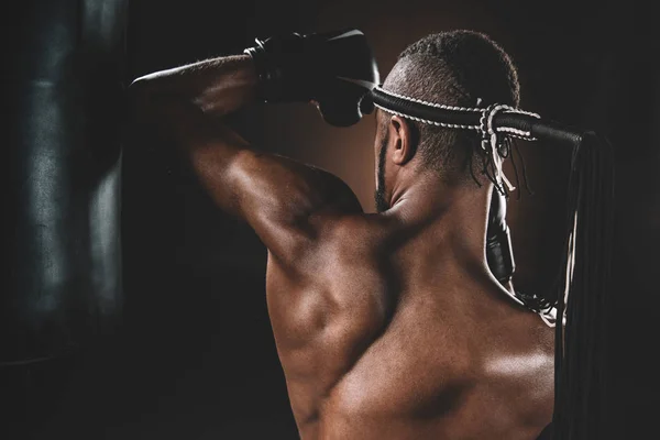 Muay Thai athlete training — Stock Photo