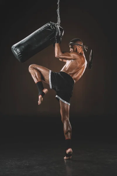 Luchador Muay thai - foto de stock