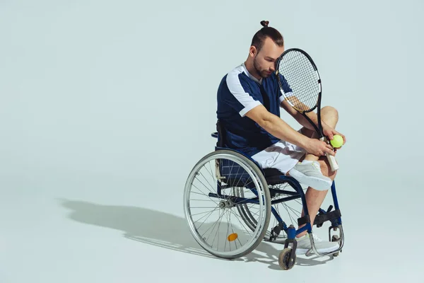 Jugador de tenis en silla de ruedas - foto de stock