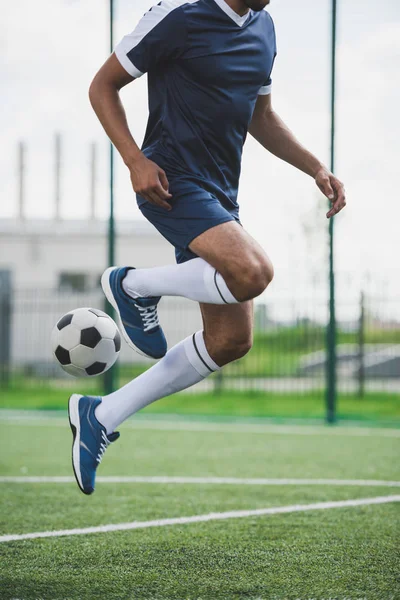 Soccer player with ball — Stock Photo