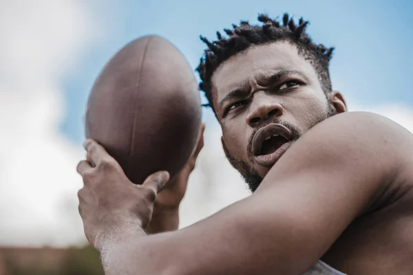 Jogador de futebol masculino — Fotografia de Stock