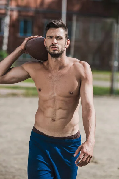 Jugador de fútbol masculino — Stock Photo