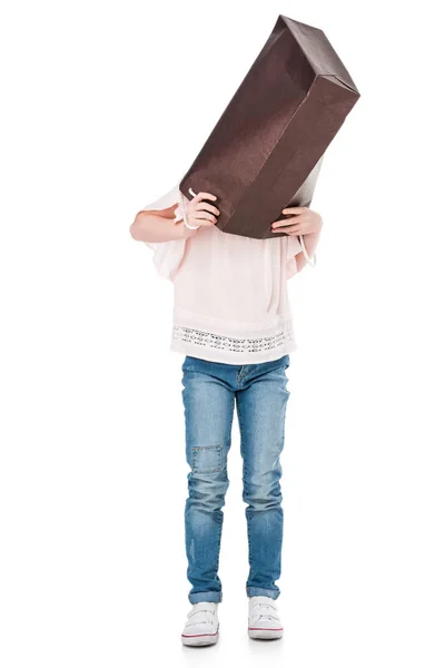 Niño con bolsa de papel en la cabeza - foto de stock
