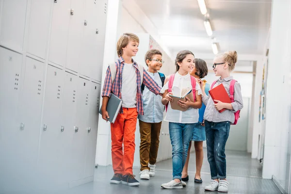 Schoolchildren — Stock Photo