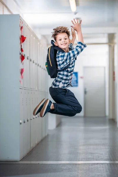 Menino da escola — Fotografia de Stock