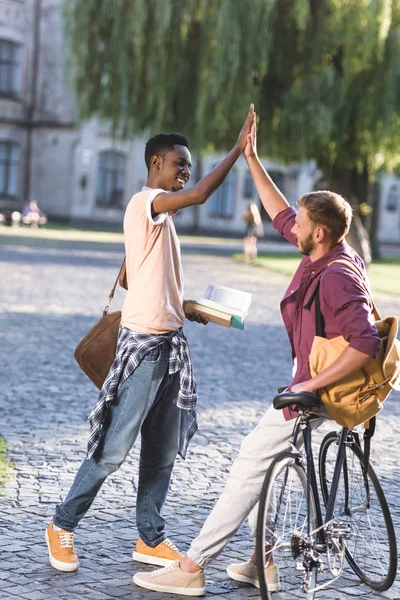 High Five — Stockfoto