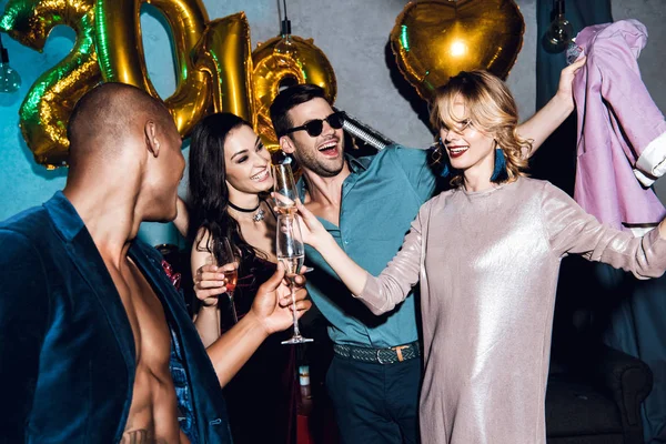 Friends celebrating new year — Stock Photo