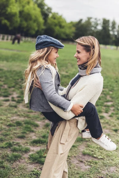 Mother and daughter — Stock Photo