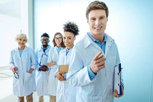 Group of smiling doctors — Stock Photo