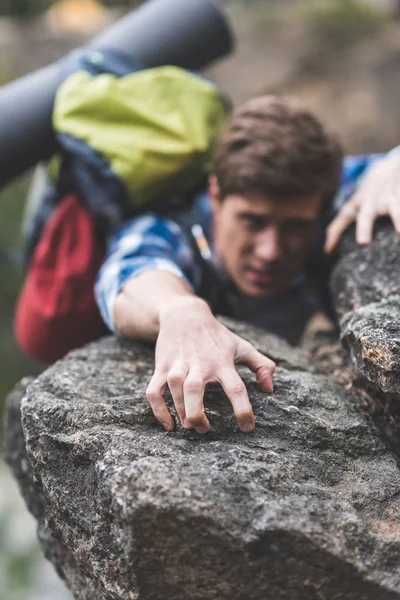 Escalada en roca - foto de stock