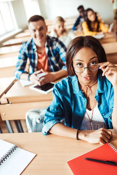 Menina estudante afro-americana — Fotografia de Stock