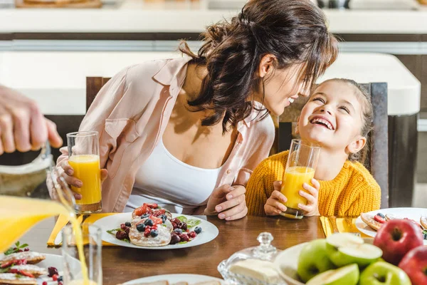 Mutter und Tochter — Stockfoto