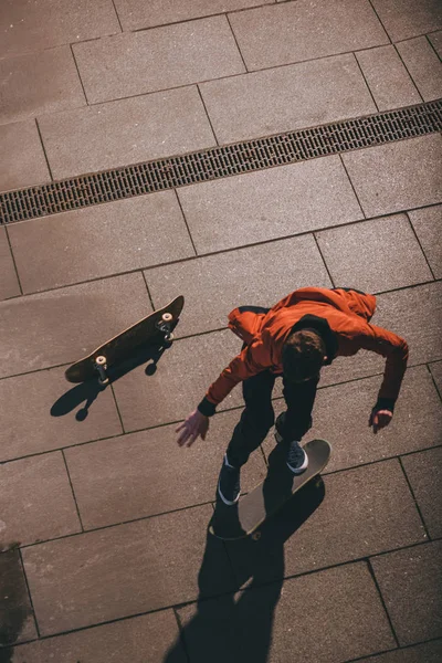 High angle view of skateboarder preparing for trick — Stock Photo