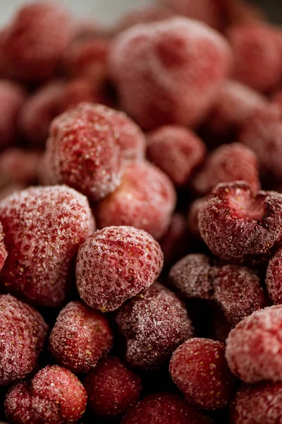 Close-up shot of red frozen raspberries — Stock Photo