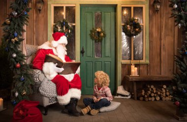 Çocuk için Noel Baba okuma kitabı 