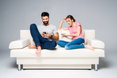 Akıllı telefonlar kullanarak çift 