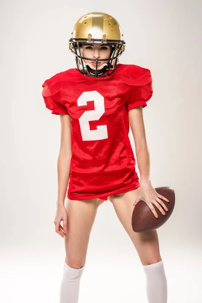 美しい女性のアメリカン フットボール選手 — ストック写真