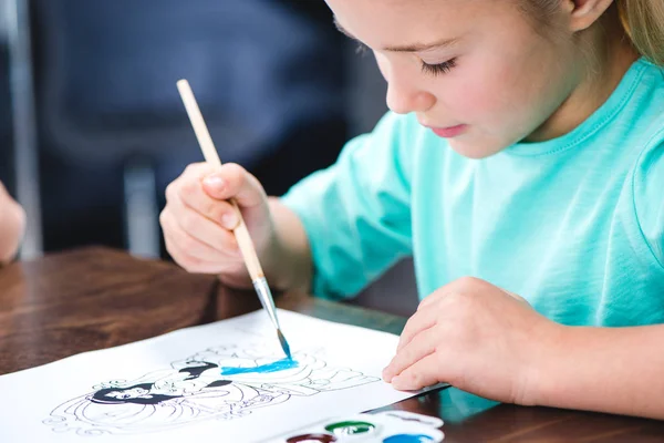 Child drawing picture — Stock Photo, Image