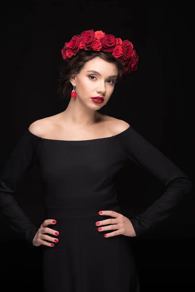 Woman with roses wreath on head — Stock Photo, Image