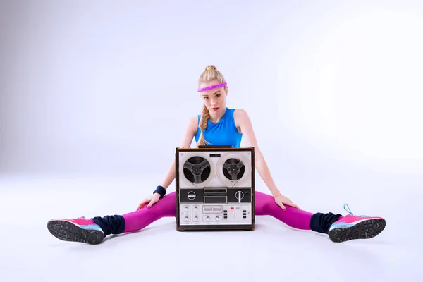 Woman with retro record player — Stock Photo, Image