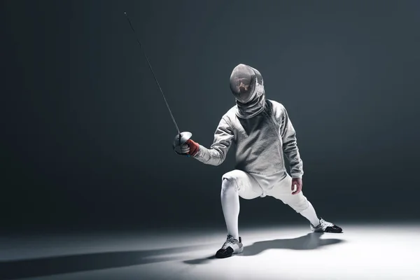 Professional fencer with rapier — Stock Photo, Image